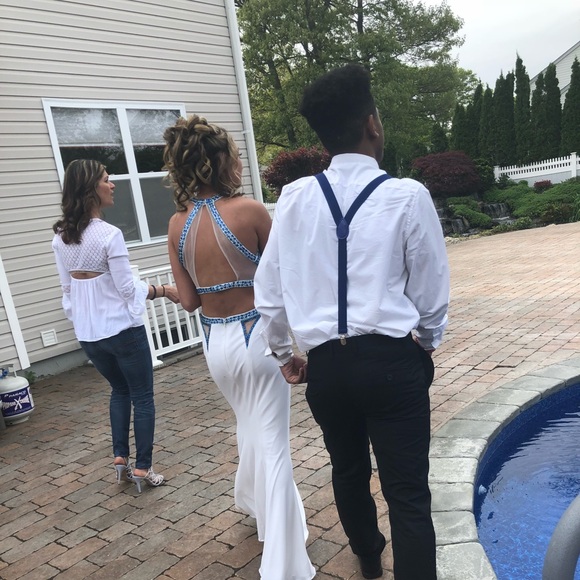 Prom dress - Picture 3 of 3